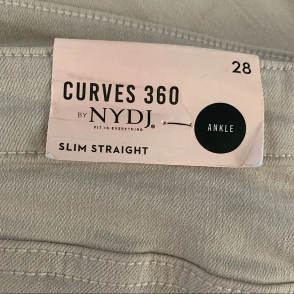 NWT NYDJ curves 360 size 28 slim ankle jeans